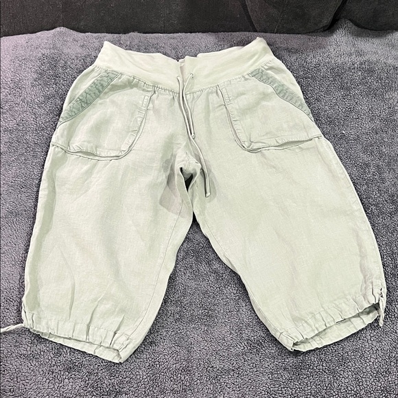 Knee level shorts from hard tail - Picture 1 of 6